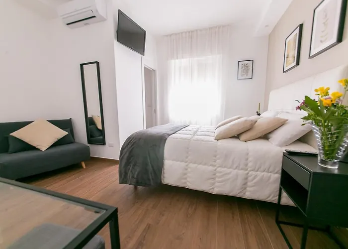 My Place Oda ve Kahvaltı 3*